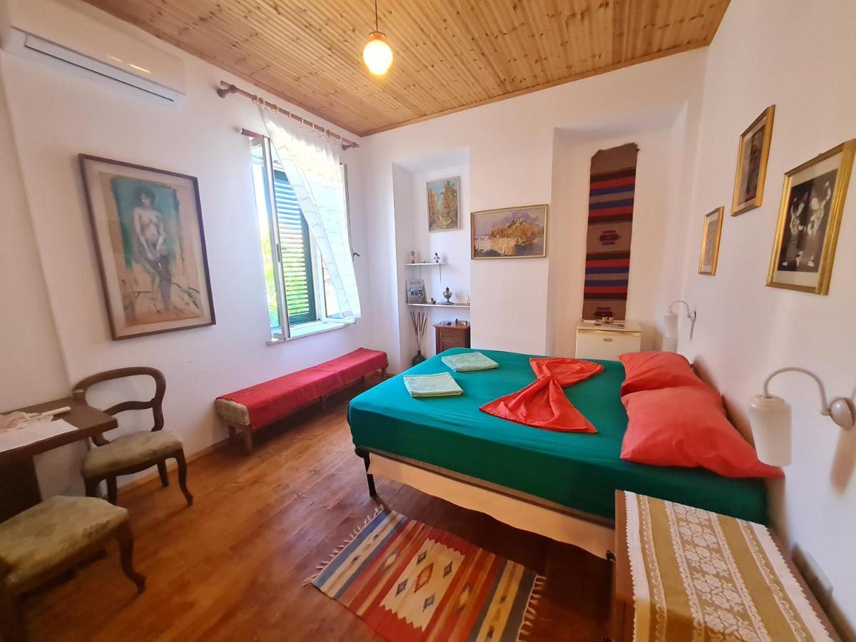 Mi Casa Es Tu Casa - Shkodra Backpackers Hostel Номер фото