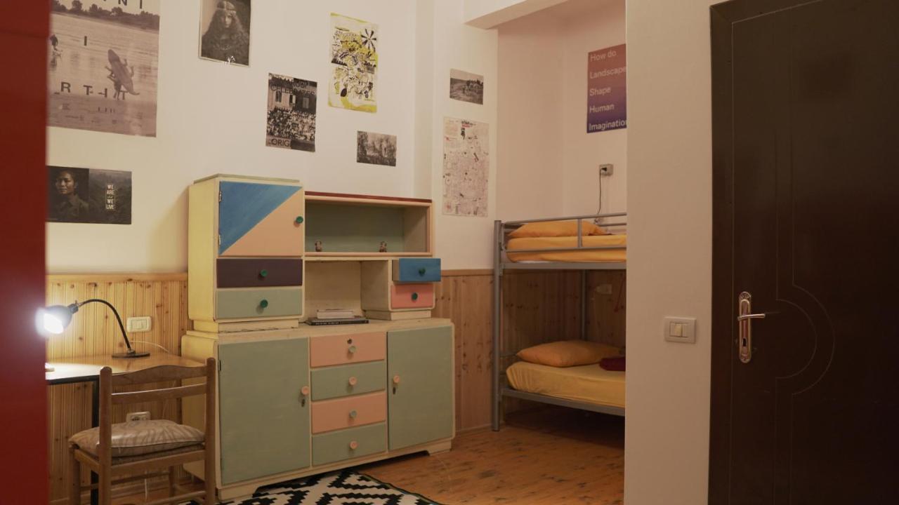 Mi Casa Es Tu Casa - Shkodra Backpackers Hostel Екстер'єр фото