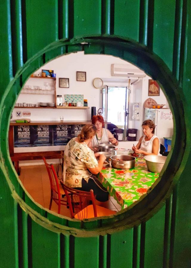 Mi Casa Es Tu Casa - Shkodra Backpackers Hostel Екстер'єр фото